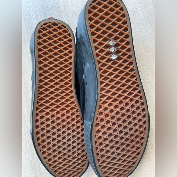 Black slip on Vans (Mens 13) - Picture 2 of 5
